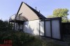 Freistehendes Einfamilienhaus in ruhiger Lage mit großzügigen Garten - Seitenansicht des Hauses
